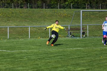 Bild 236 - B-Juniorinnen Bramstedter TS - SSV Hennstedt : Ergebnis: 3:7
